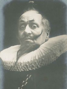 Herbert Beerbohm Tree as "Malvolio", photograph taken from the theatre manuscript collection of Lady Angel Symon, undated.
