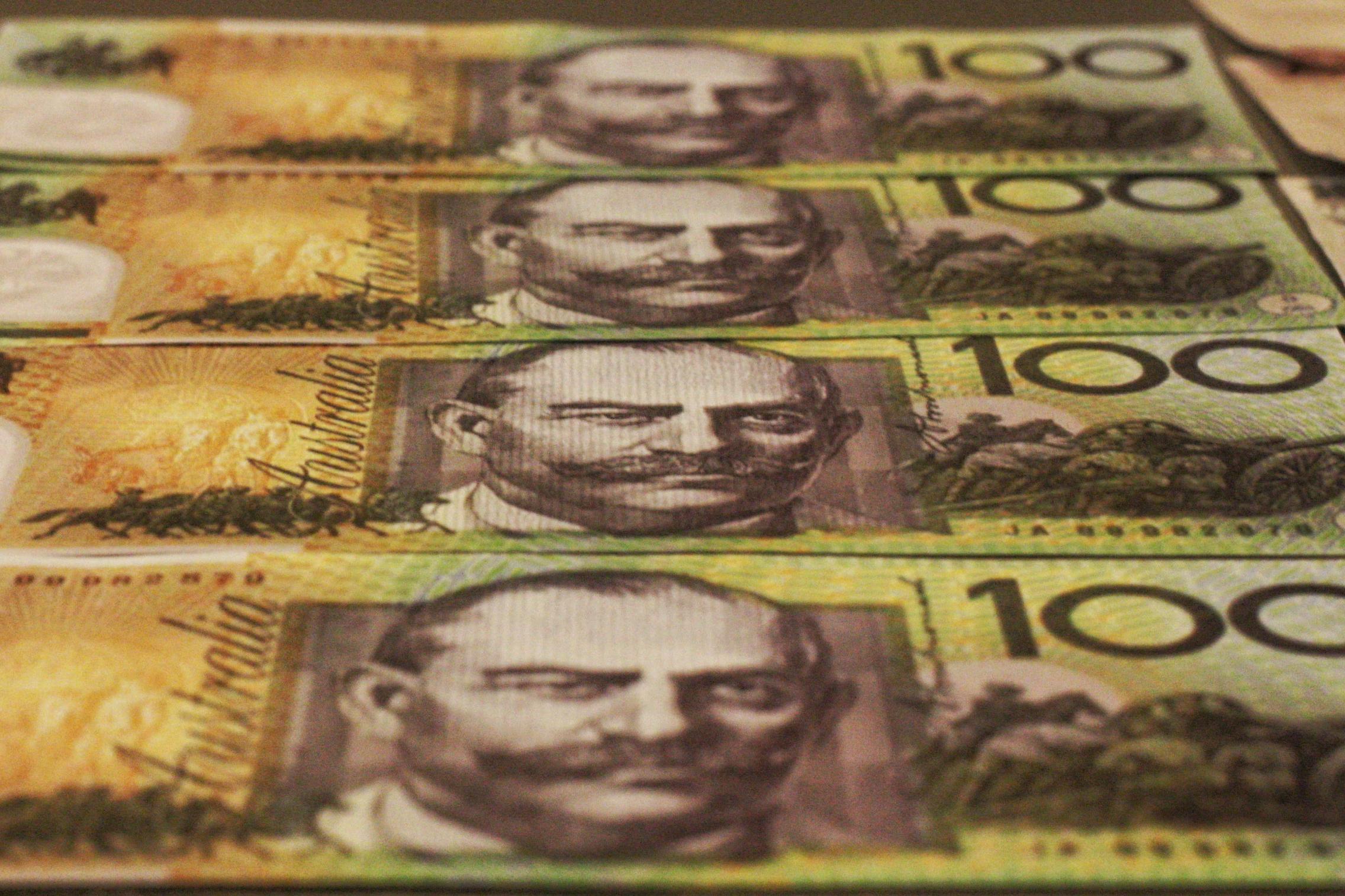 Australian one hundred dollar notes