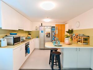Scape Adelaide Central: 5 bedroom apartment kitchen