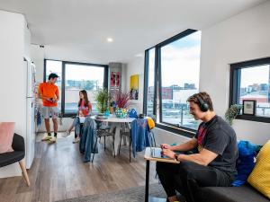 Scape Waymouth: Shared apartment