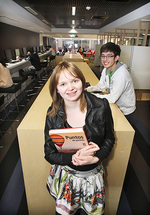 From left: First-year students Melita Ferguson (Commerce and Arts) and Harry Le (Finance) in the new First Year Learning Centre
Photo by Calum Robertson, courtesy of <i>The Advertiser</i>