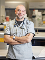 Iain Everett, an Emergency Nursing Practitioner candidate and graduate of the Master of Nurse Practitionerprogram
Photo by James Knowler