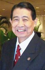 Col. (Retd) Dr Richard Hin Yung
MBBS (1960), FAMS (1969), FROG (1981)
Born: 30 August 1933, Peking, China
Died: 24 April 2007, Singapore