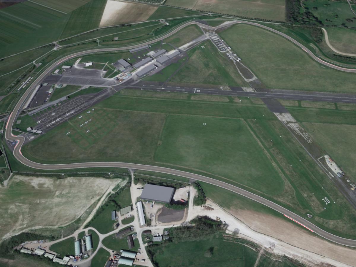 a computer generated image overhead illustration of the Thruxton motor-racing circuit in England.