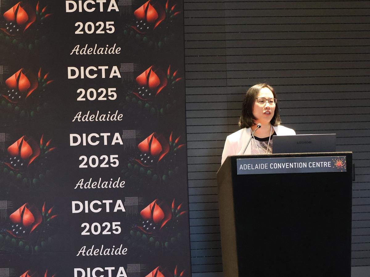 Dr Angela Yao speaks to attendees