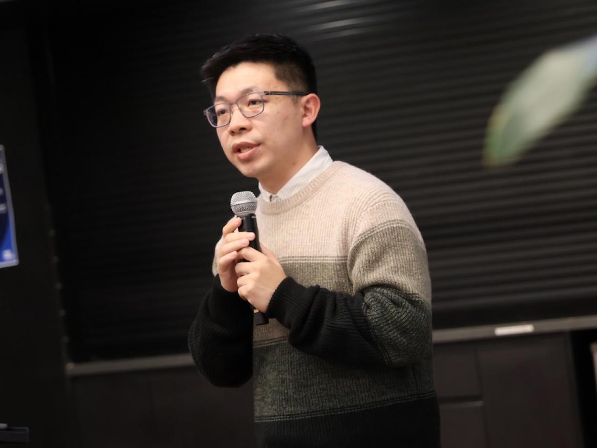 Dr Jinan Zou