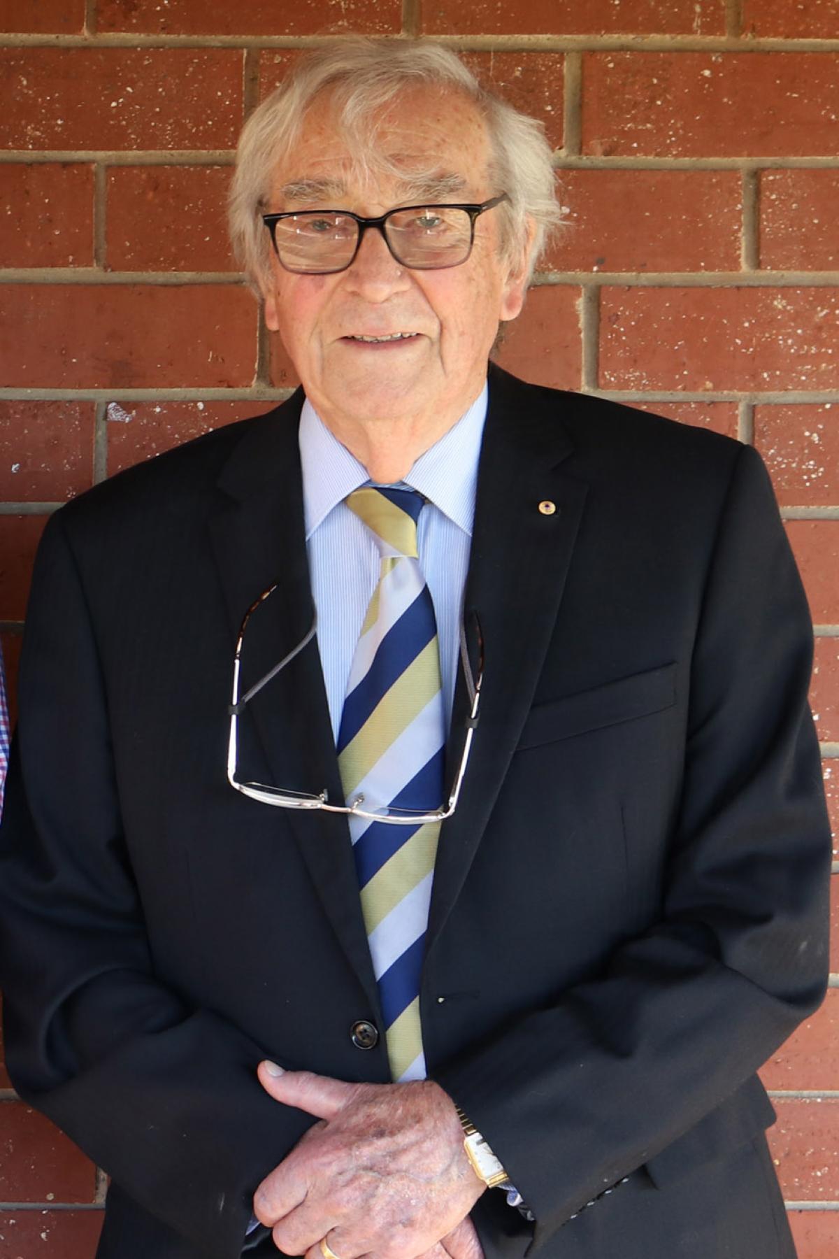 George Ernest Rogers AO FAA 1927–2021