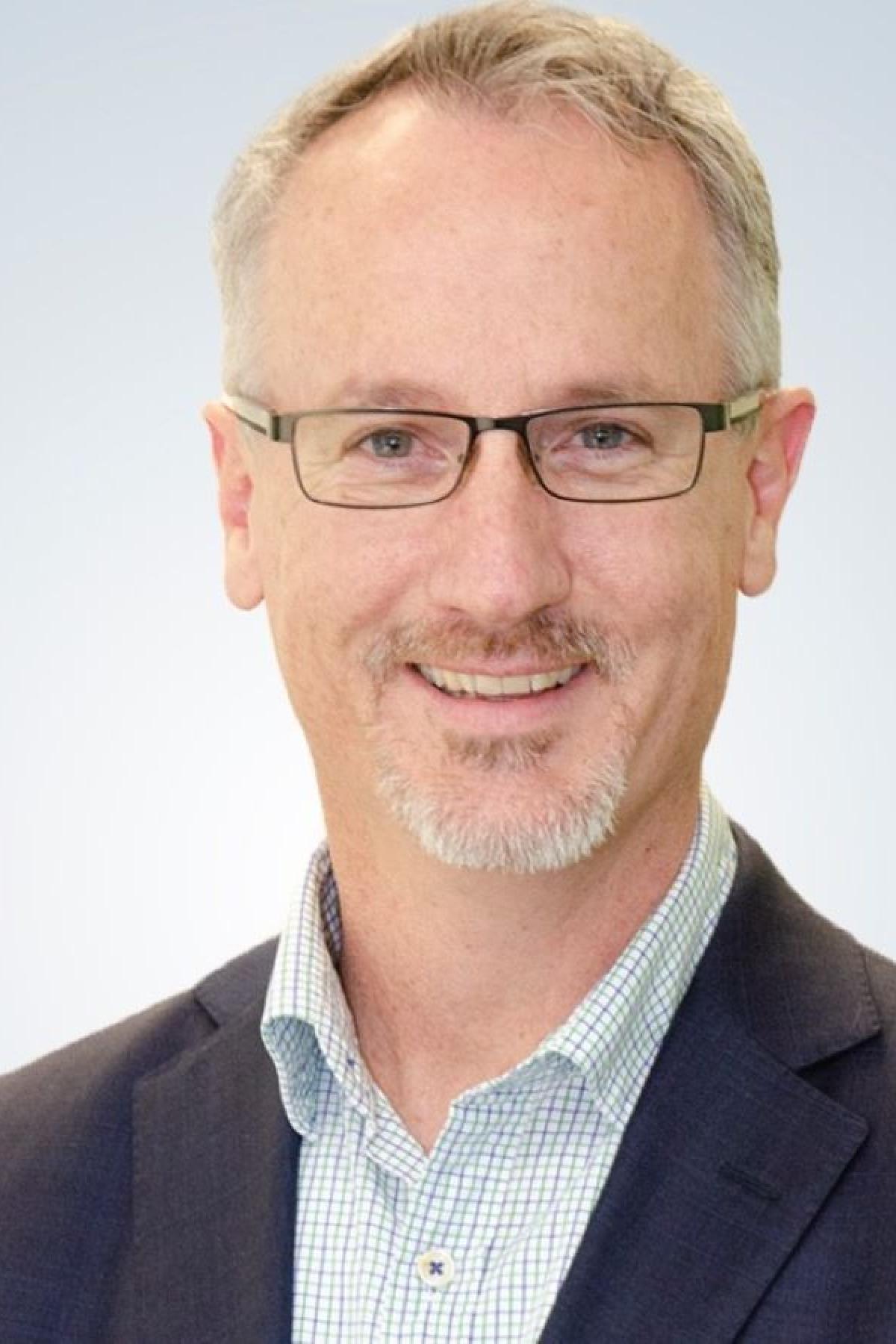 Associate Professor Craig Lockwood