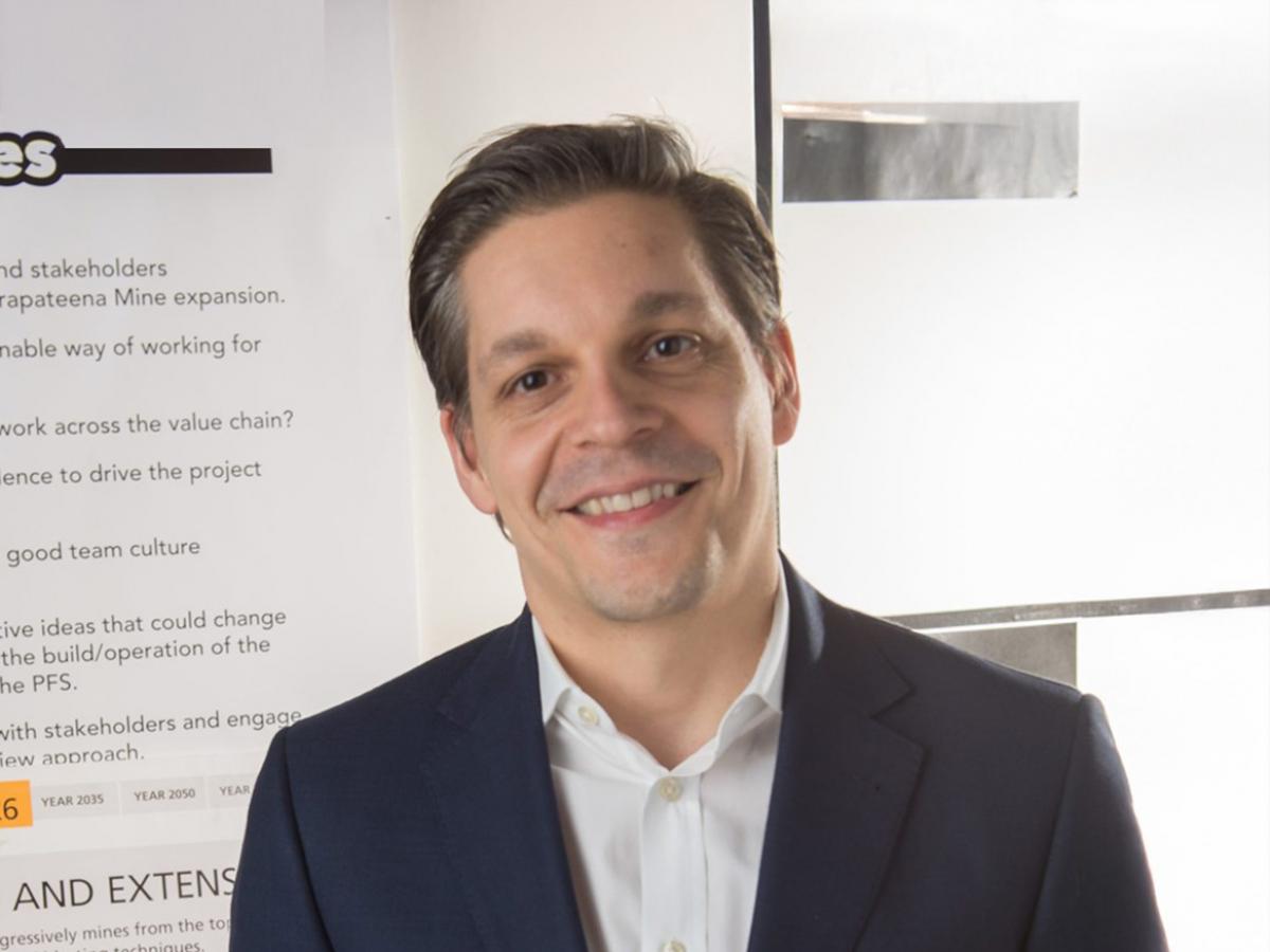 Burkhard Seifert