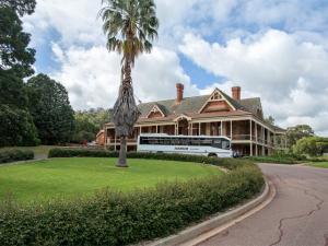 Arriving for the School's History Program at Urrbrae House