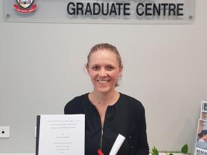 Melissa Middeldorp submitting Thesis March 2019