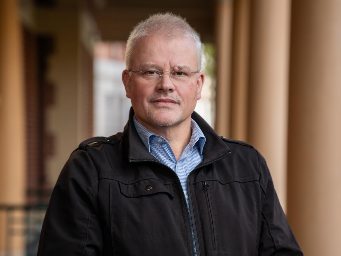 Greg Bell