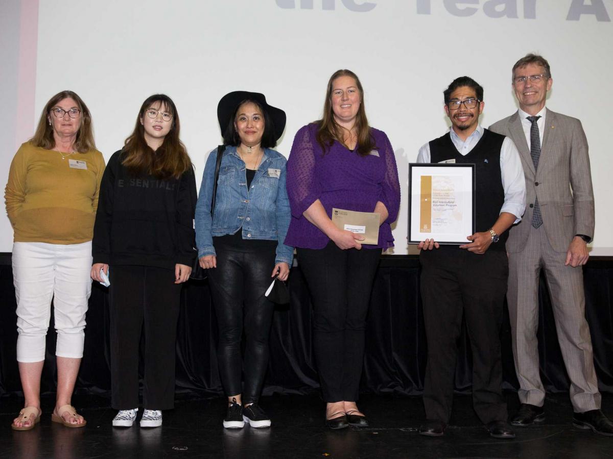 Volunteer Award resized