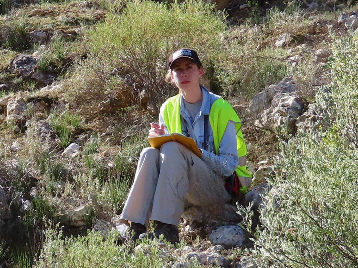 UofA PhD candidate Miss Mahala Fergusen collecting data in the field (Murray Basin, 2024).