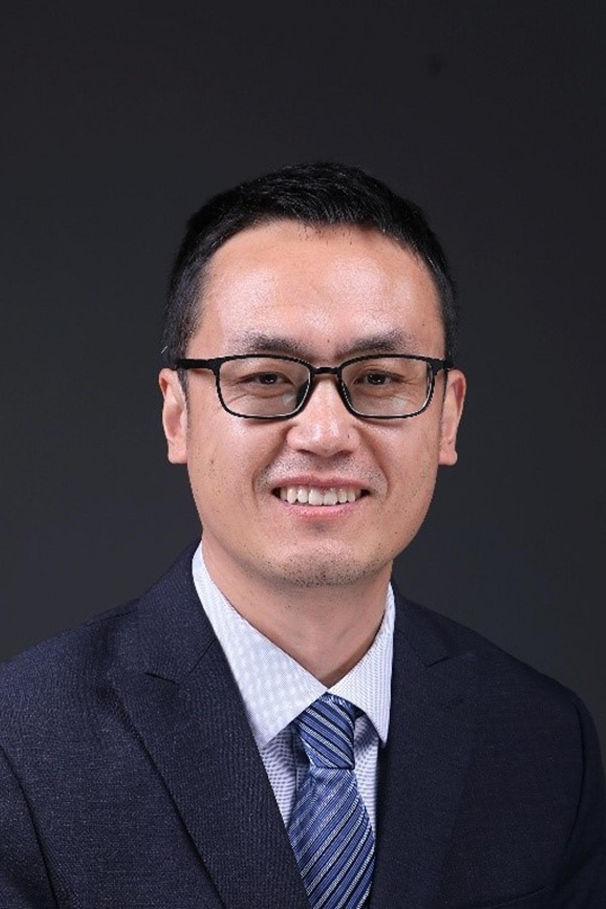 Professor Ming Xu