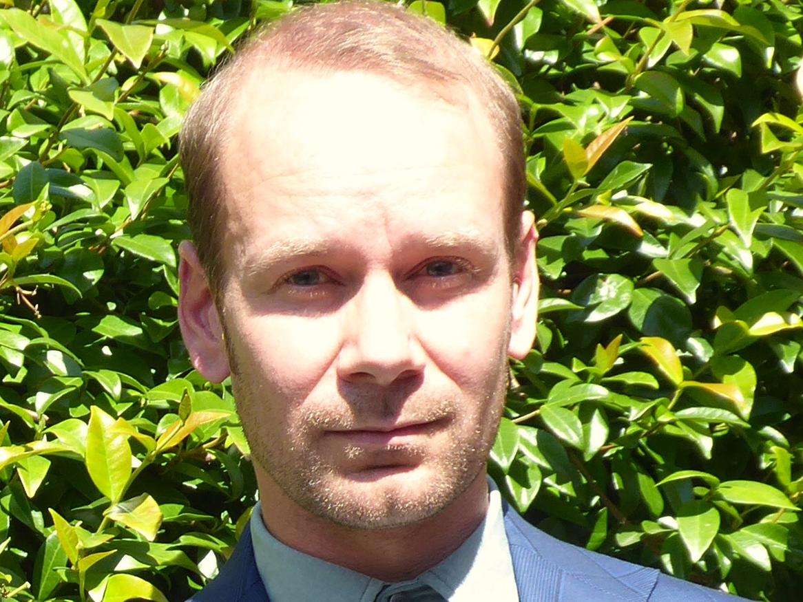 Dr Daan van Uhm