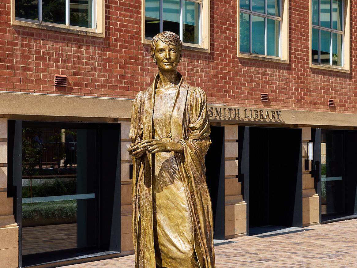 fay gale statue