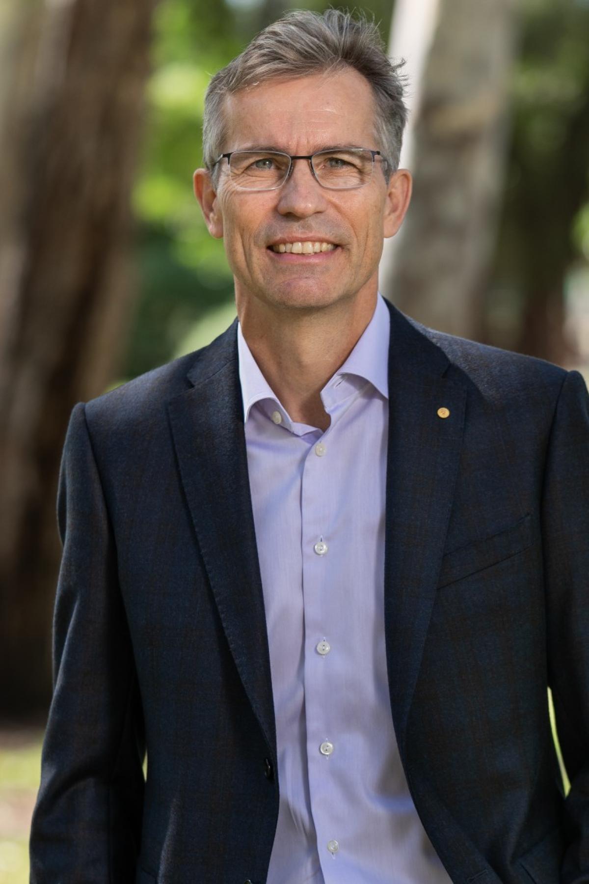 Professor Peter Høj AC, Vice-Chancellor and President