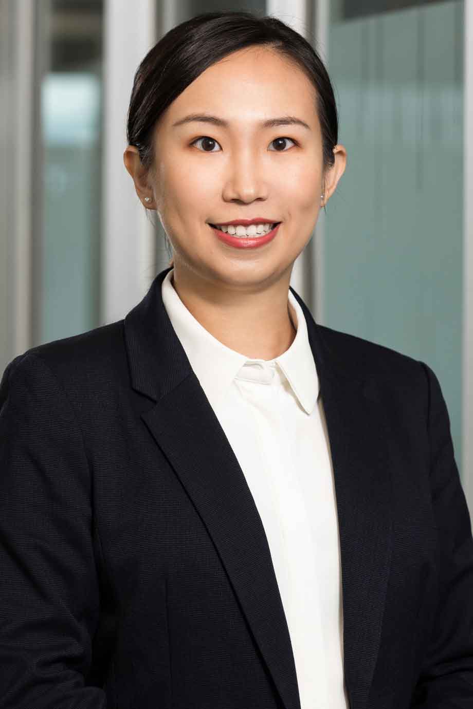 Jingyi Niu