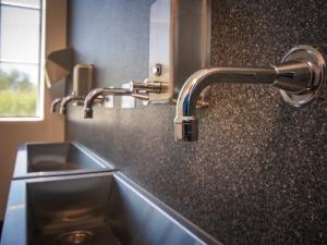 Photograph of new handwashing facilities in Johnson Lab.