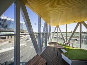 AHMS edgescape with view of SAHMRI