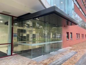 Integrative Bioimaging Facility exterior door and airlock