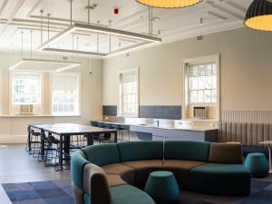 Clubs Lounge