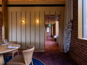 Dining room lobby