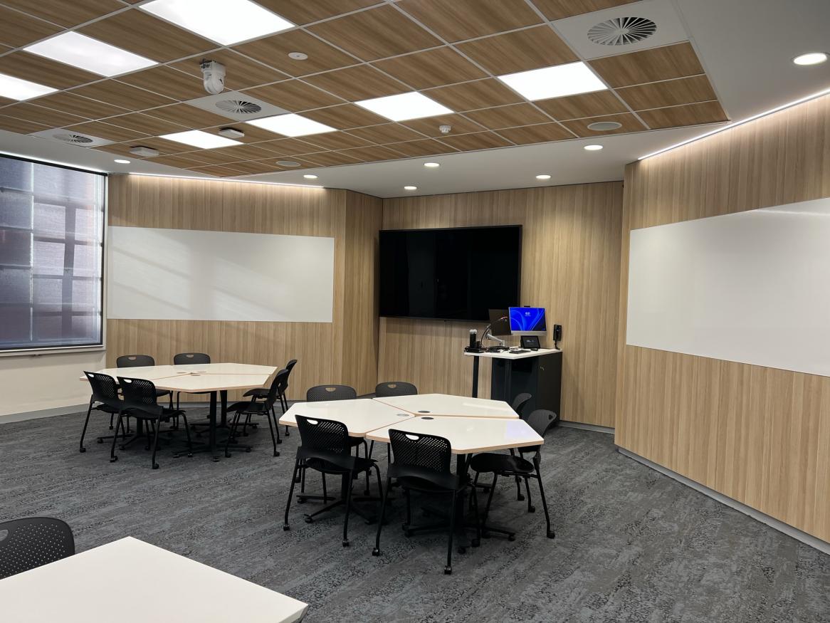 Engineering North 132 teaching space showing furniture and AV