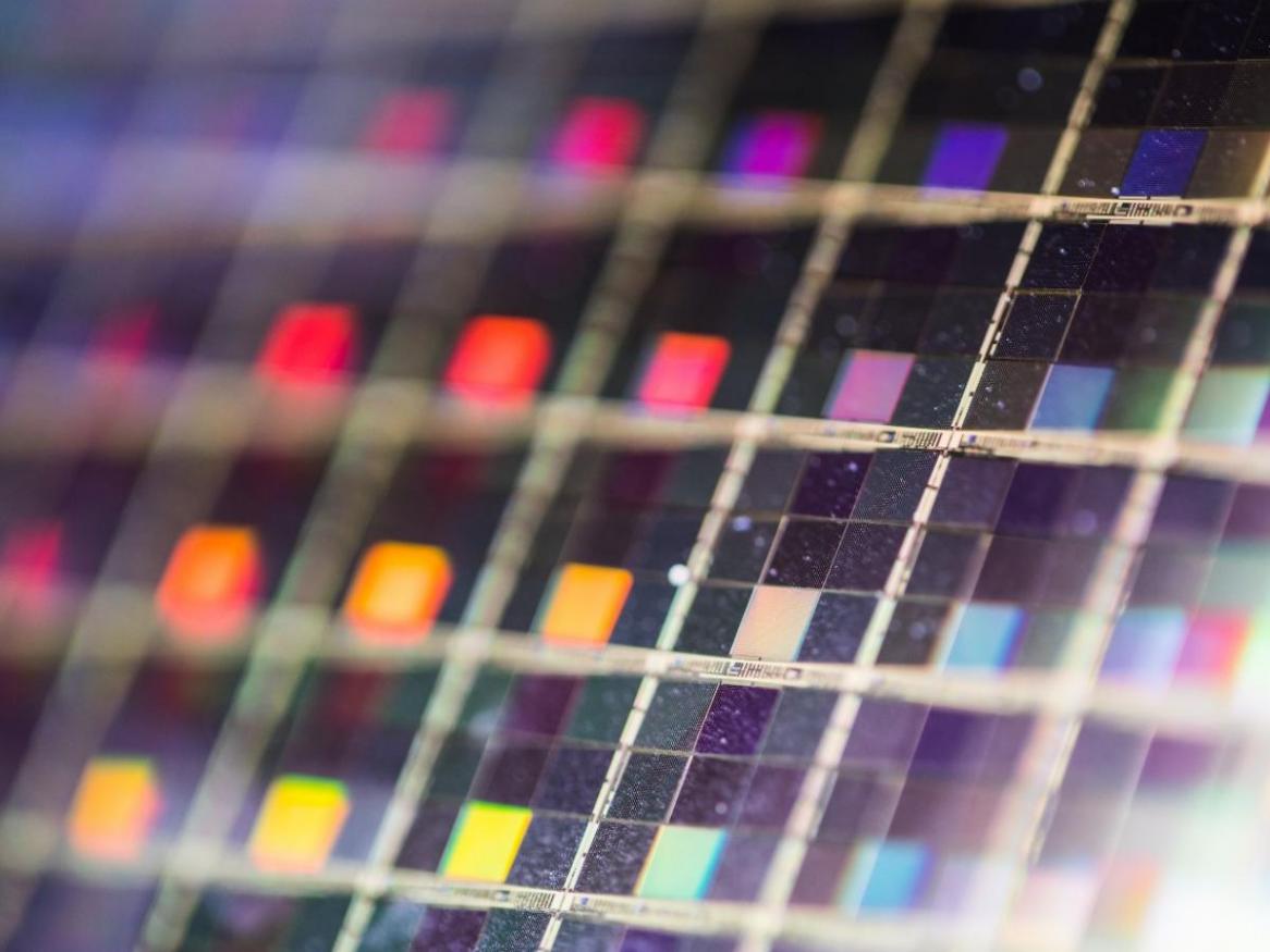 Coloured computer chips