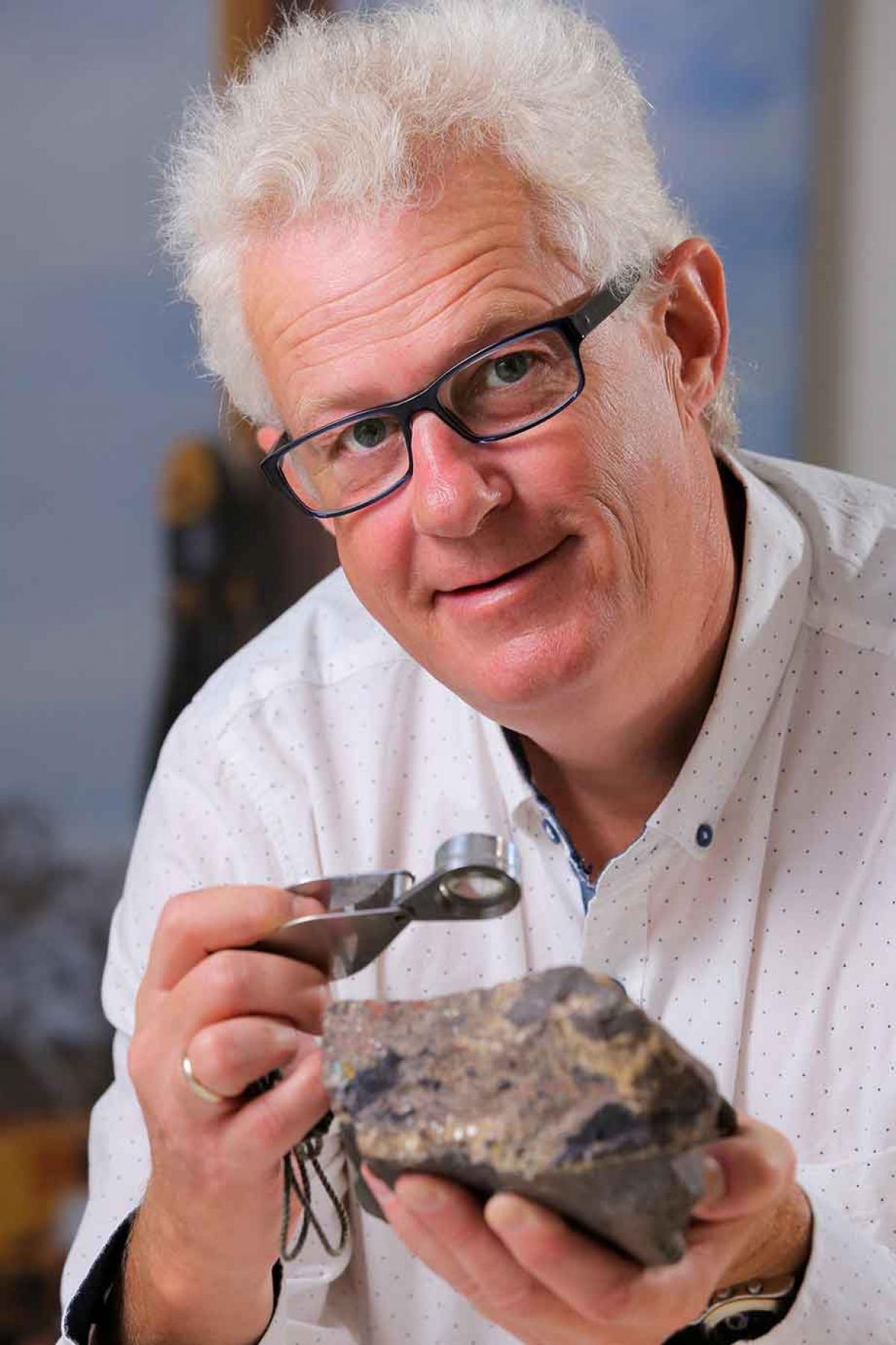 Prof Nigel Cooke