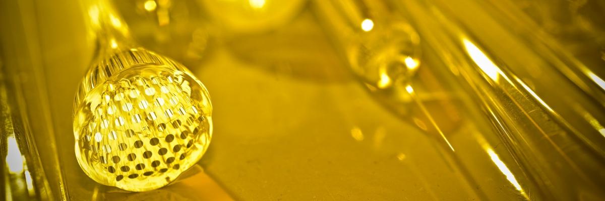 microstructured fibre illuminated by yellow light