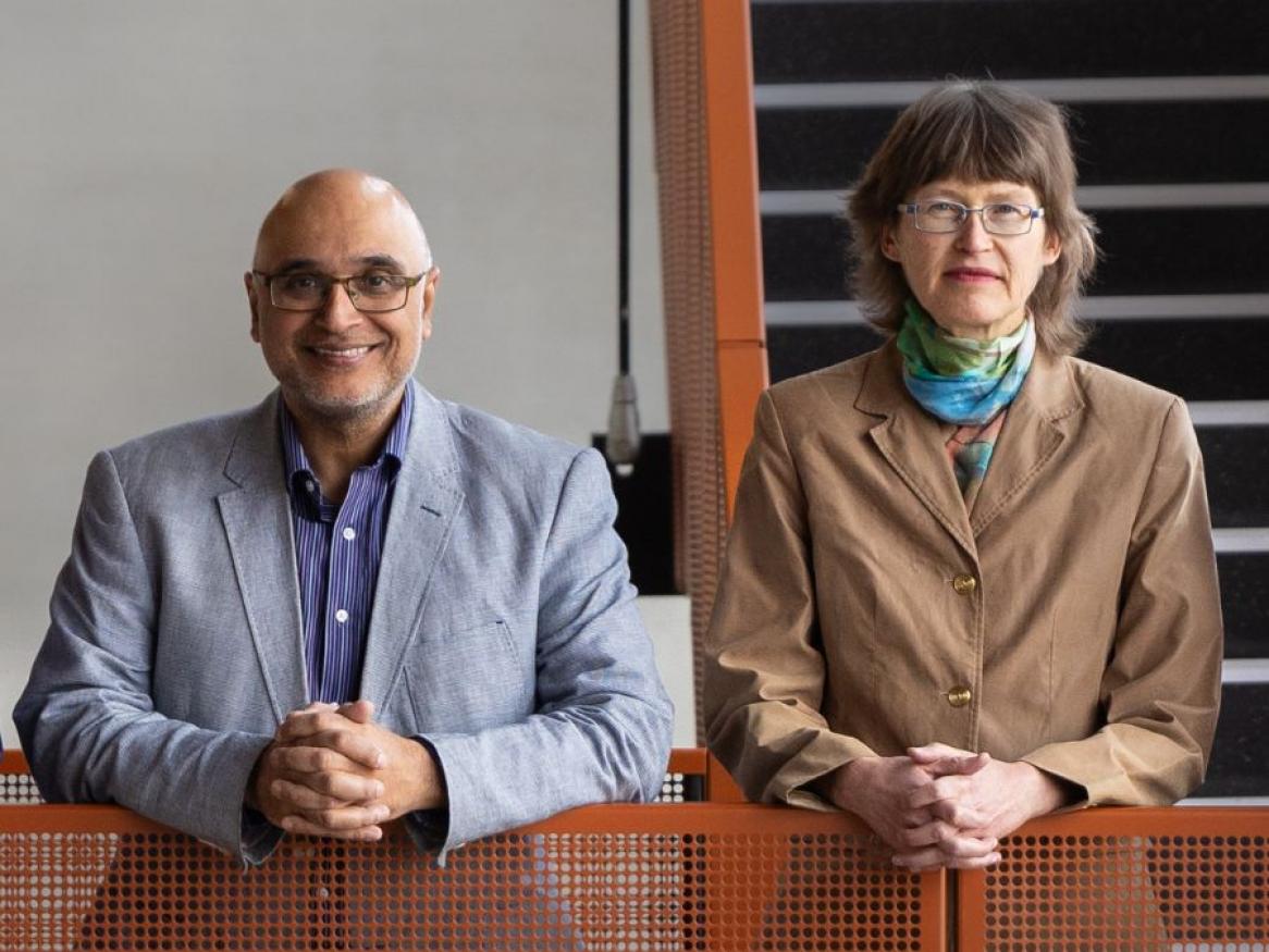 Prof Kishan Dholakia and Prof Heike Ebendorff-Heidepriem