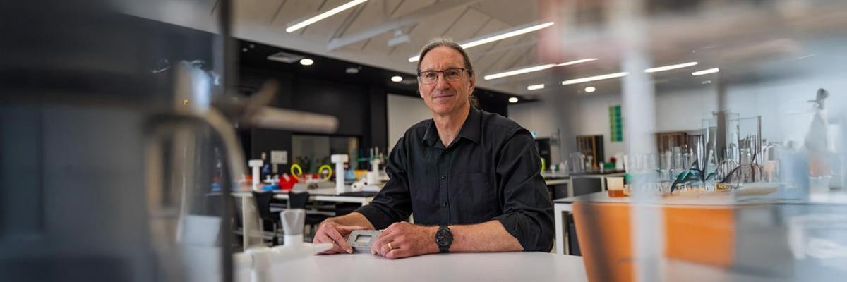Prof Greg Metha