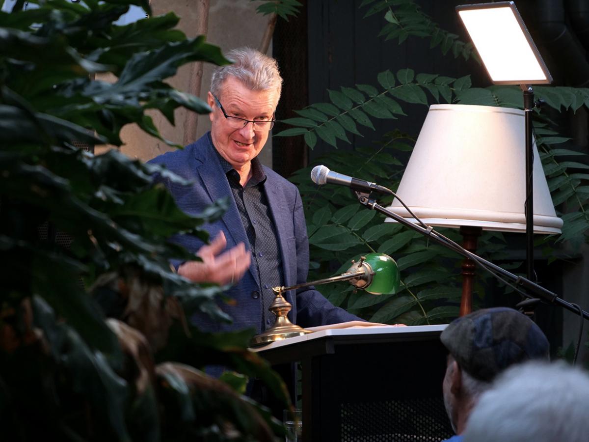 Dr Peter Goldsworthy