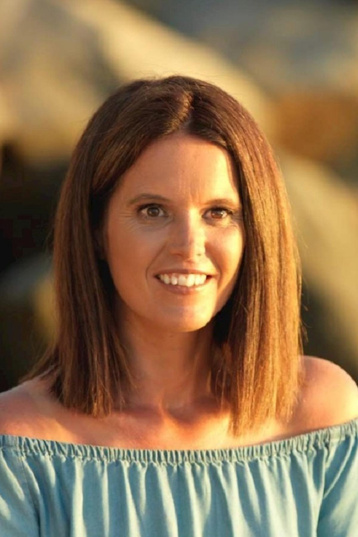 Associate Professor Elizabeth Beckett