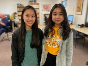 Student volunteers at the Library 