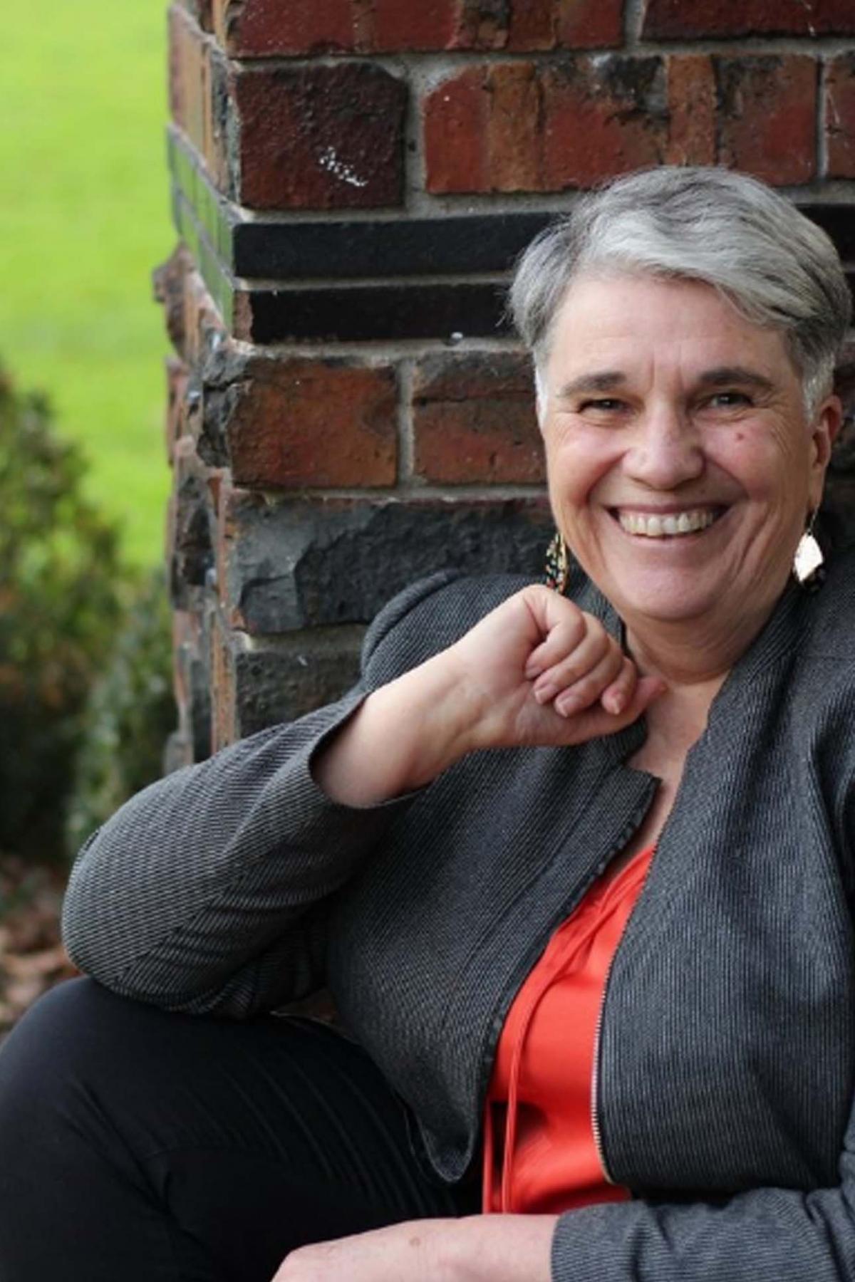 Dr Josie McLean