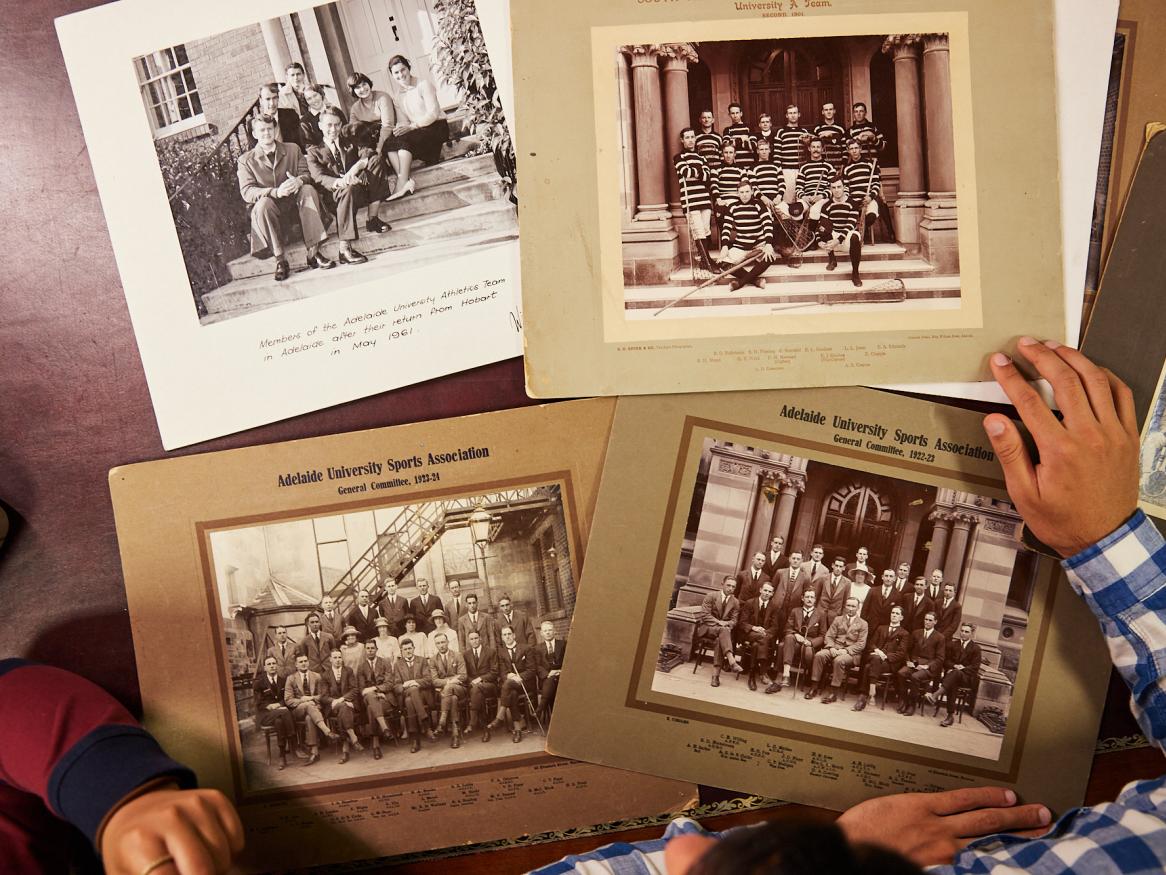 Students viewing Special Collections photos 