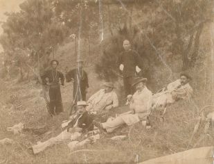 Group picnic near Canton River