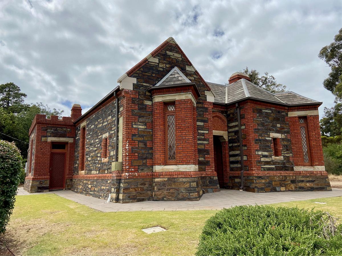 The Urrbrae Gatehouse, pre-deconstruction