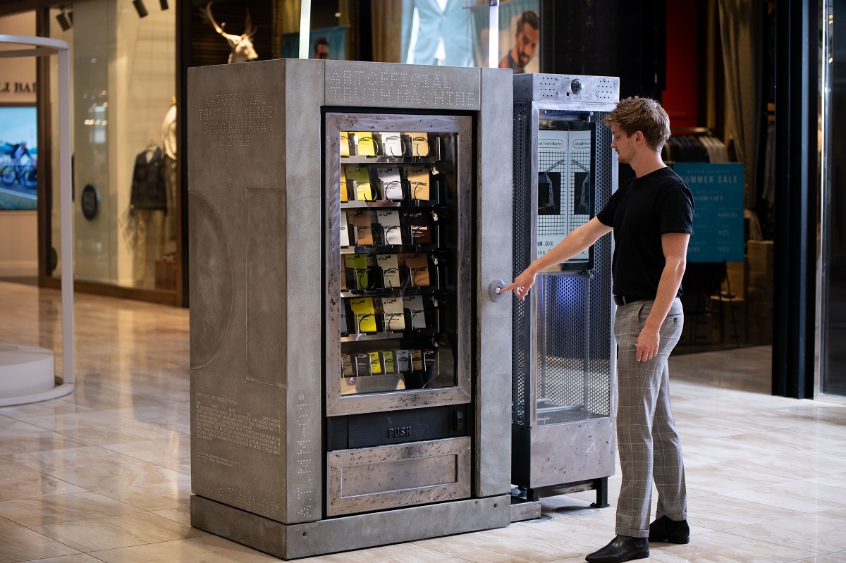 1. Nail Art Vending Machine - wide 2