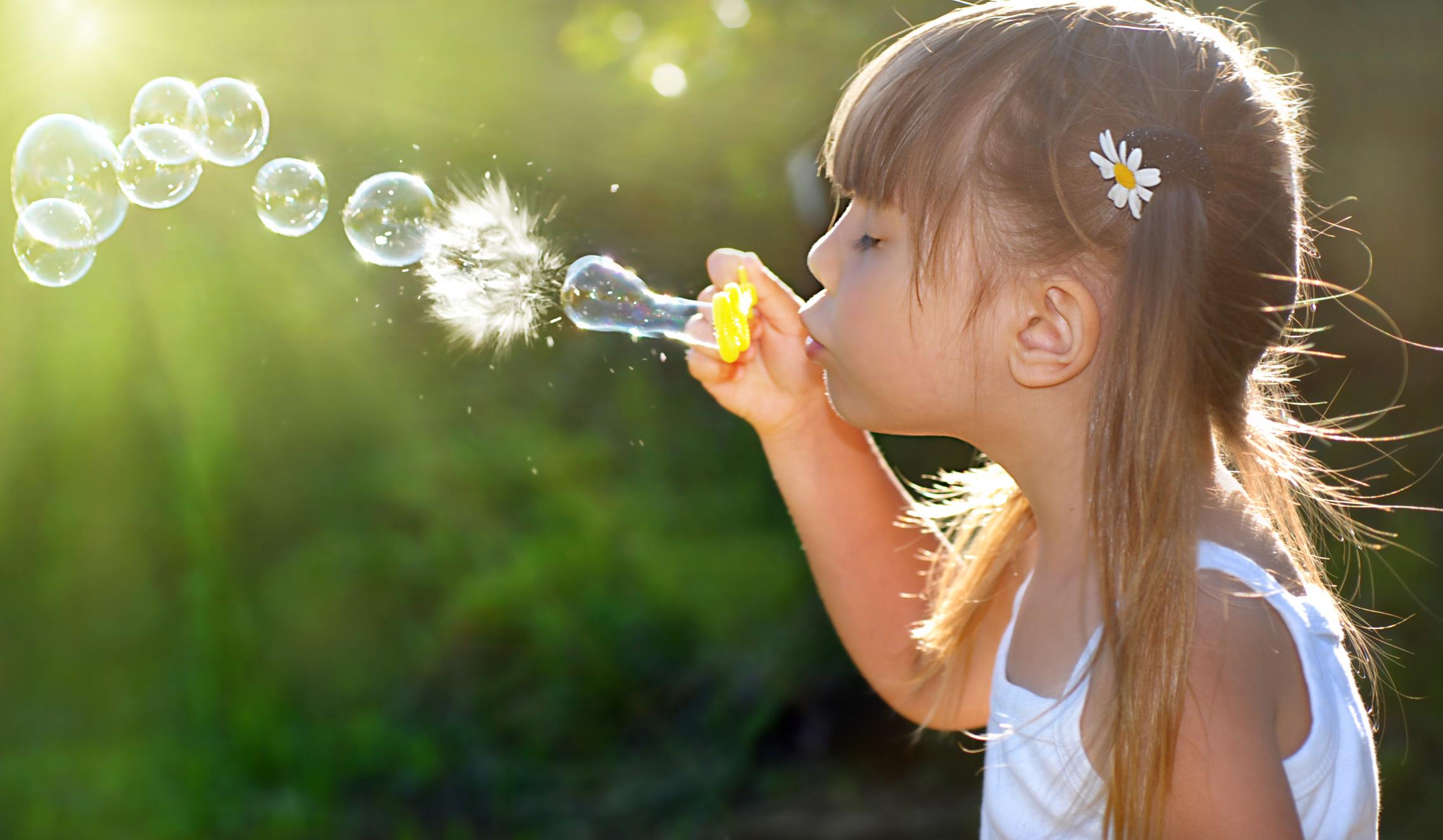 Early infant feeding to prevent allergy: Are parents feeding their babies differently?