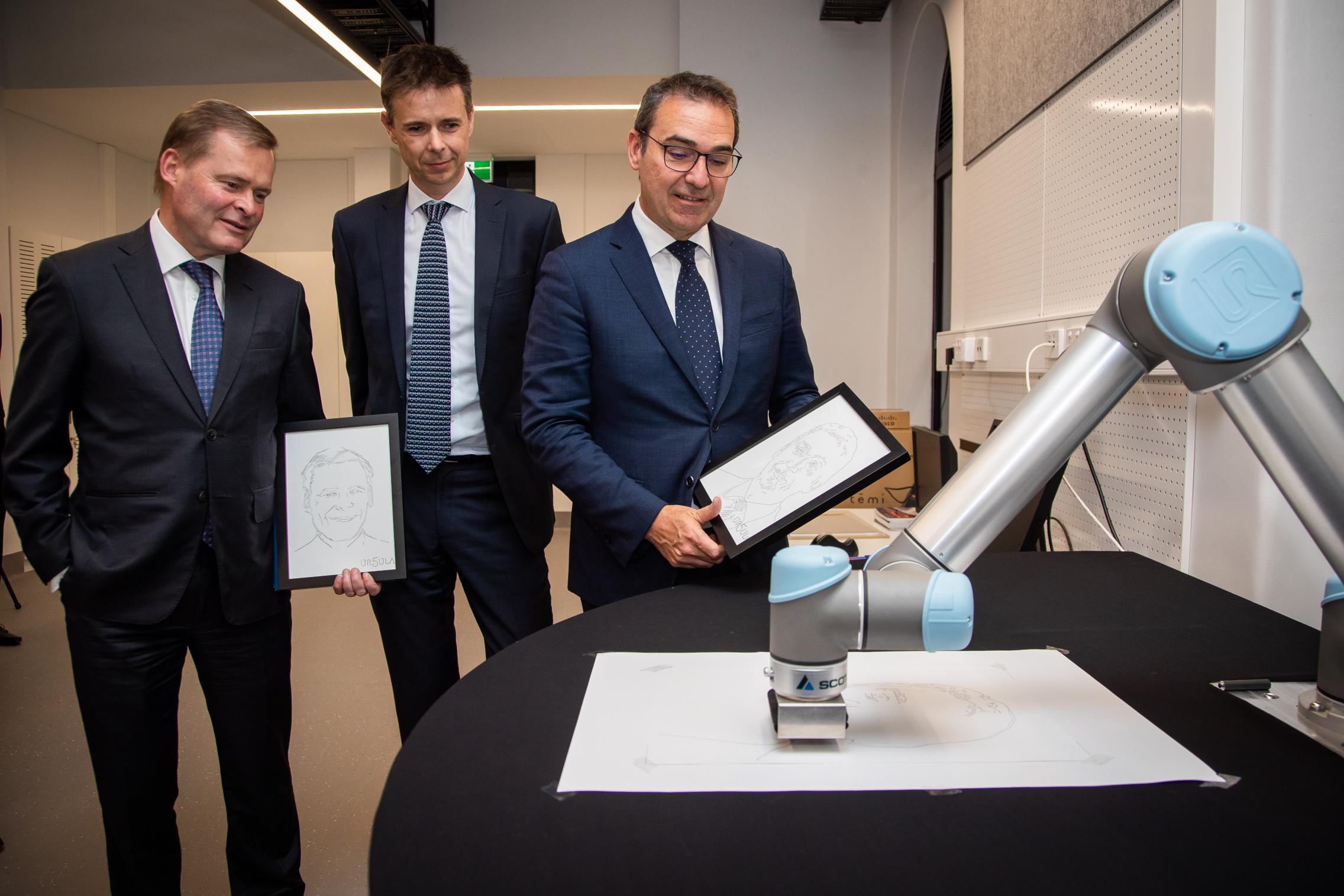 Professors Rathjen and van den Hengel with Premier Stevn Marshall in AIML