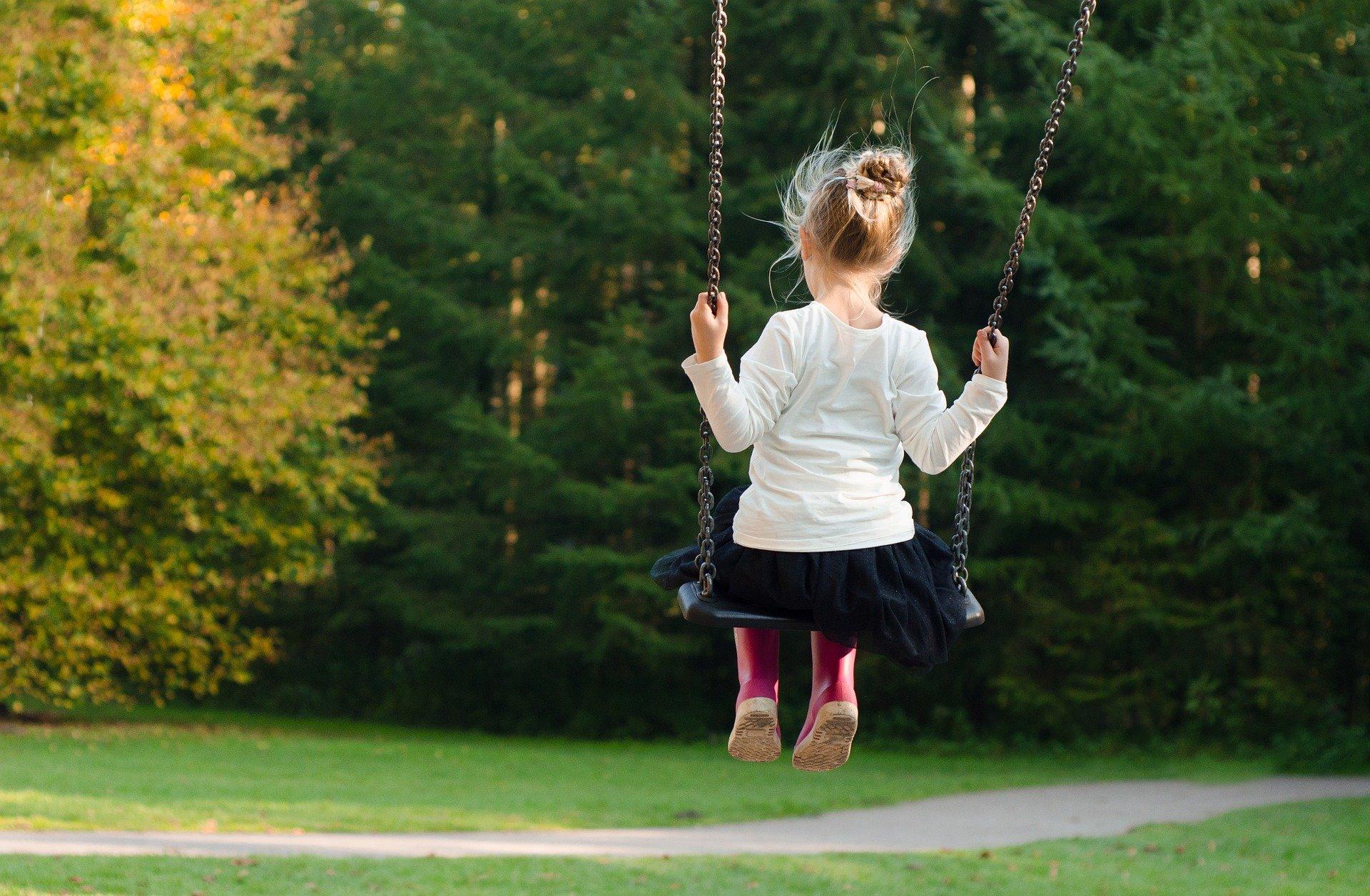 The study found "green time" – time spent in the natural environment – was generally associated with favourable psychological outcomes including lower levels of mental illness, superior cognitive functioning, and higher academic achievement.