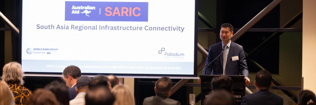 Associate Professor Jeremy Woolley addressing attendees at the Welcome Dinner on Monday, 27 May.