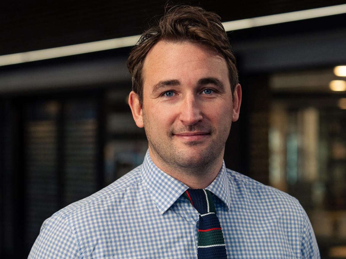 Headshot of Associate Professor Matthew Mount