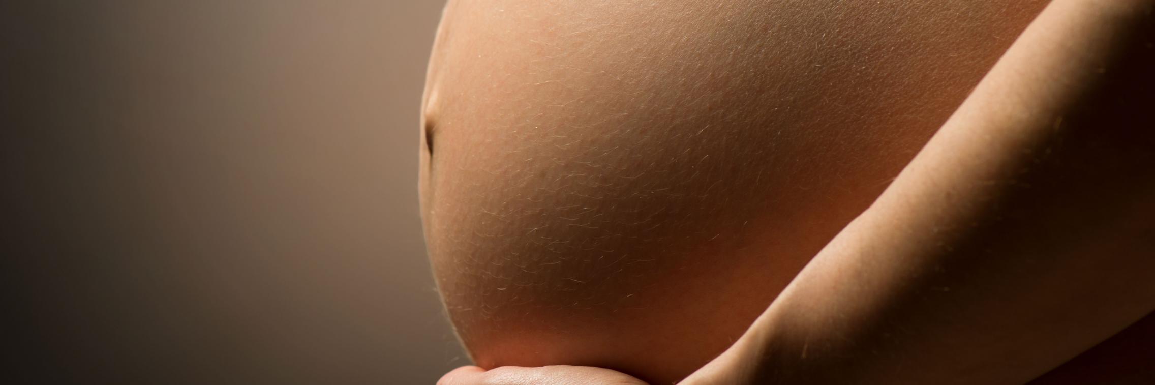 pregnant belly 