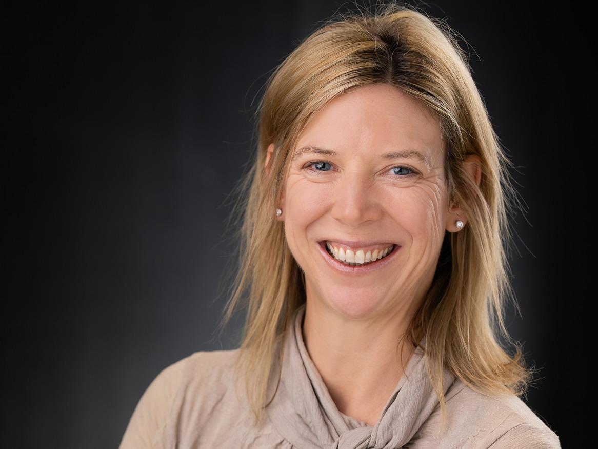 Dr Alexandra Jolley