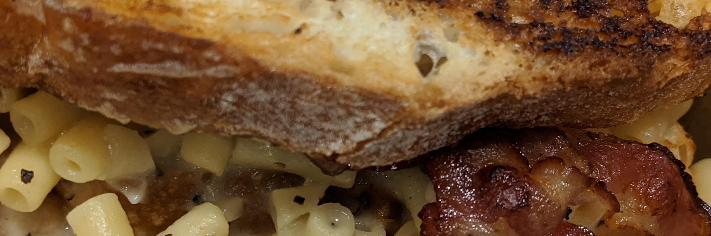 Mac and cheese toastie